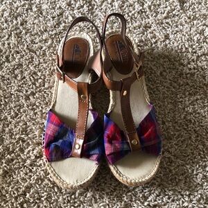 Cliffs by White Mountain Womens 8.5 Cheerio Open Toe T-Strap Espadrille Sandals